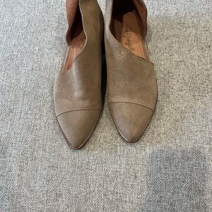 Free People Tan Royale Flats NWOT